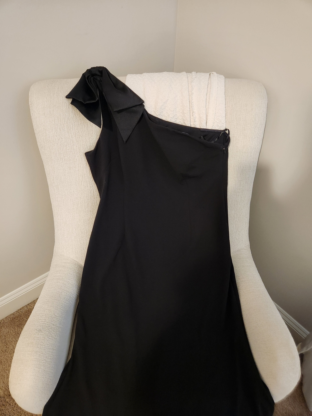 Eliza J Black One-Shoulder Evening Gown with Bow Accent
